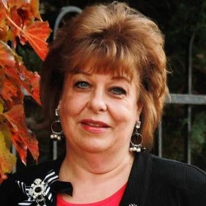 Meet your Posher, Shelly